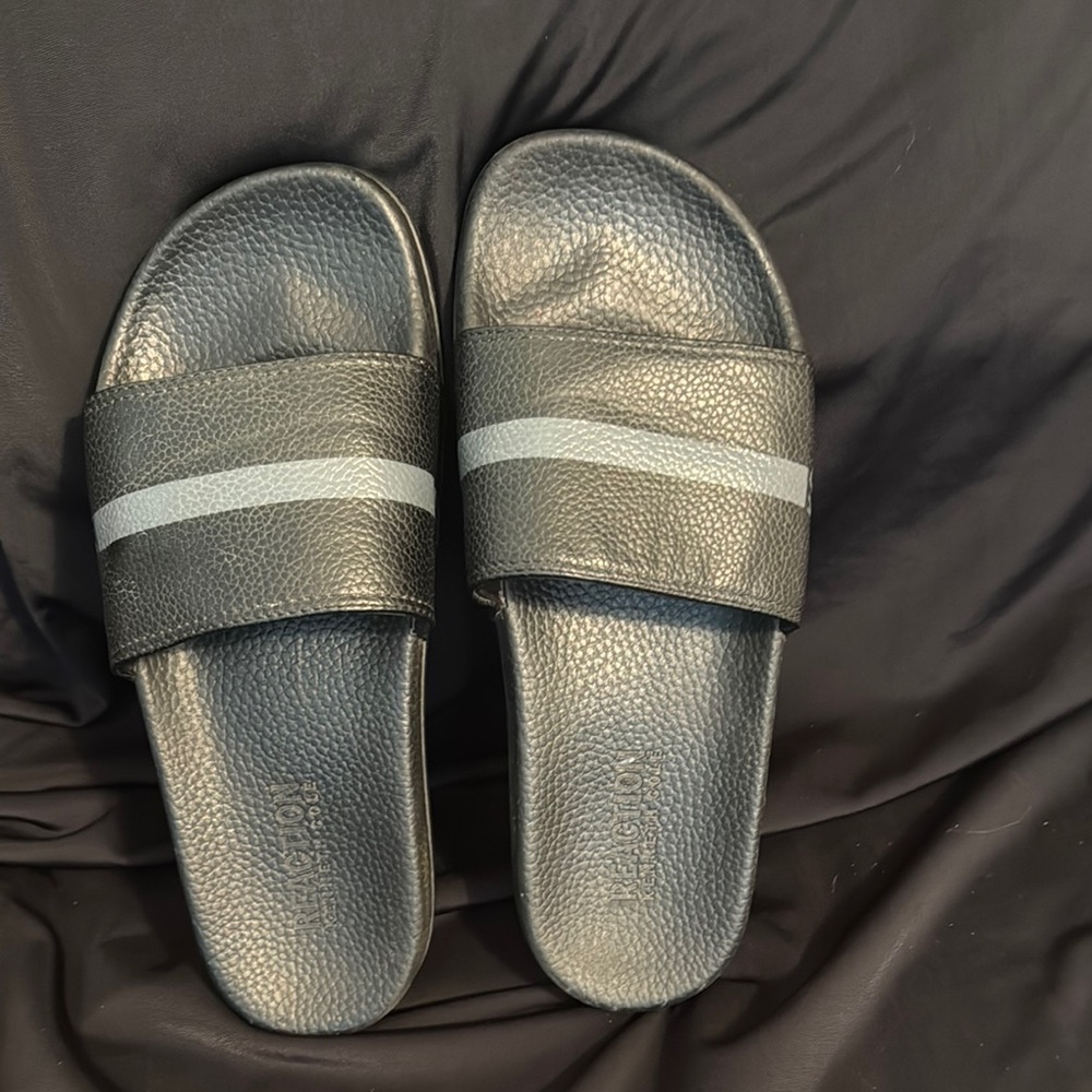Kenneth Cole Reaction Black Slide Sandals